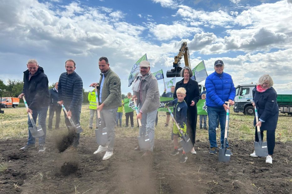 Symbolic ground-breaking ceremony for the new stadium in Wolmirstedt