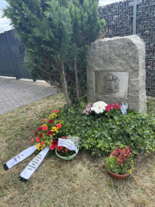 Memorial stone