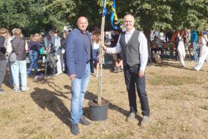 Marko Kohlrausch and Carsten Koslowski