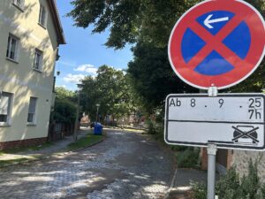 Parkverbotsschild Fabrikstraße