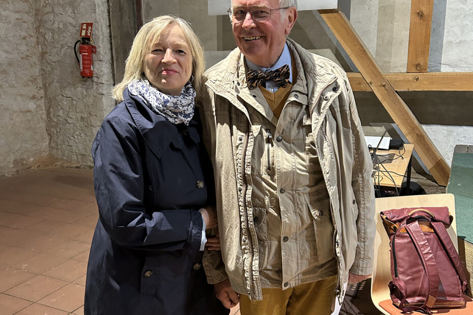 Mayor Marlies Cassuhn with former mayor Eckehart Lindt.