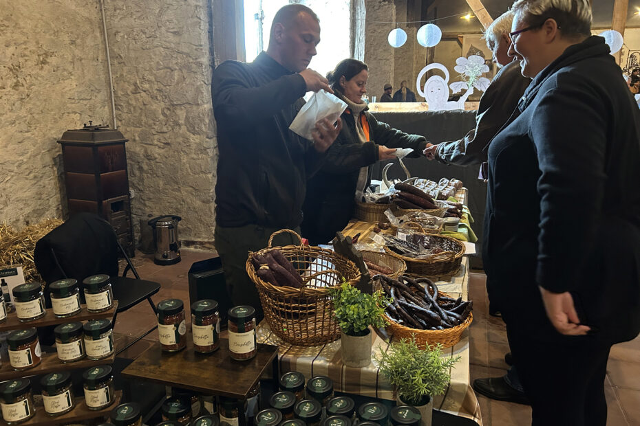 Wildspezialitäten waren beim Regionalmarkt gefragt.