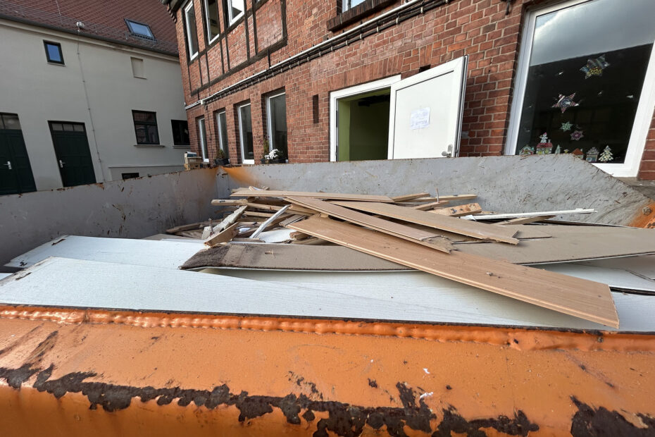 Container for the work assignment