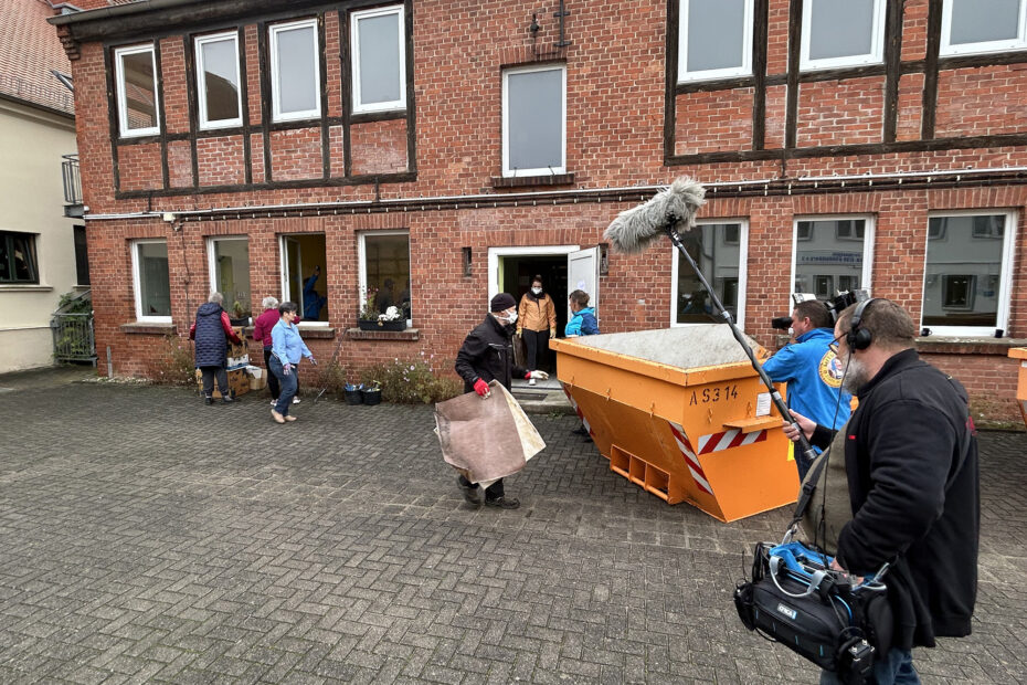 MDR accompanies the work assignment