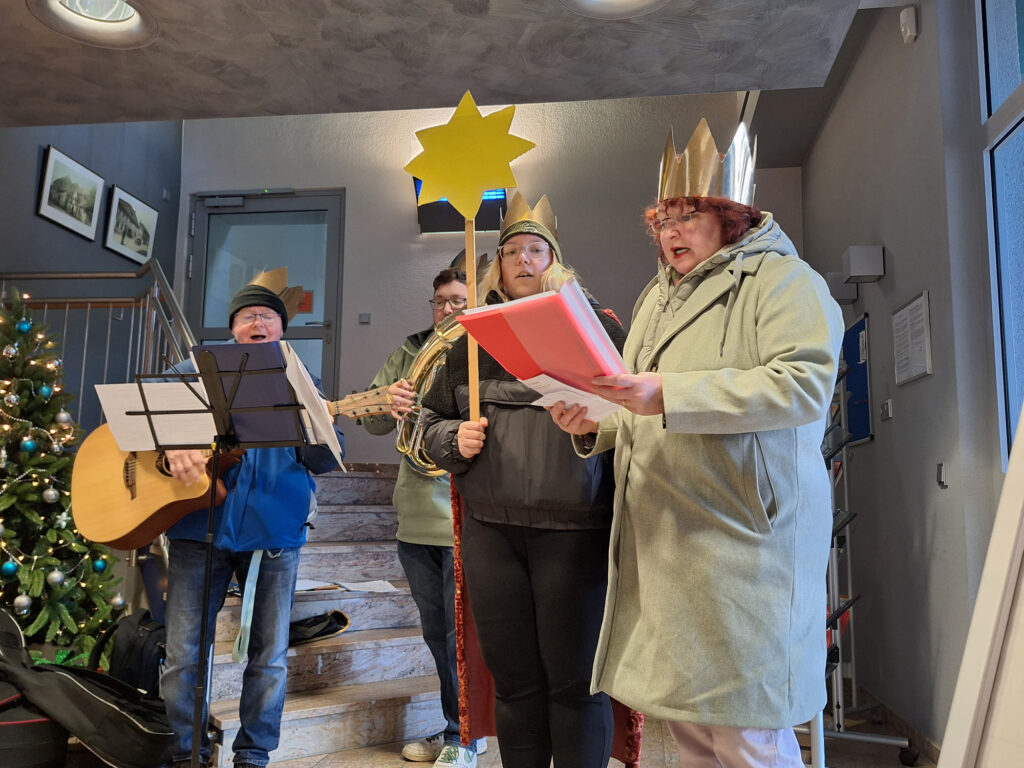 Die Sternsinger im Wolmirstedter Rathaus.