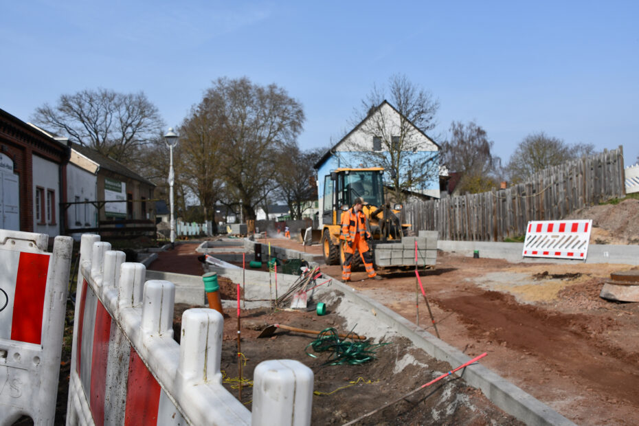 Die Fabrikstraße soll bis Ende Mai fertig sein.