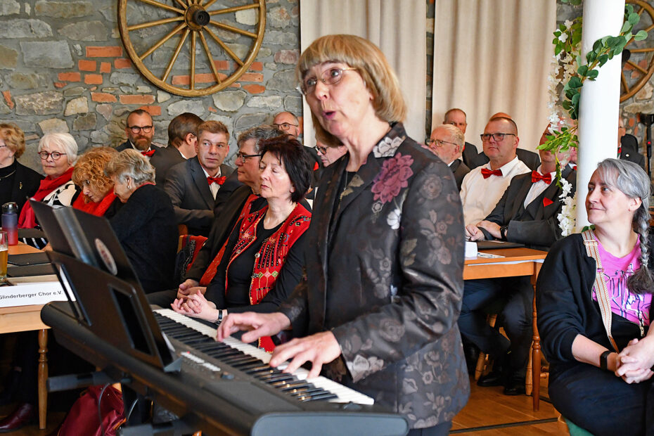 Chorleiterin Nina Sinitsina