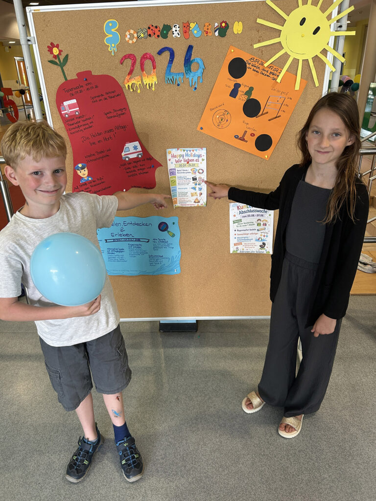 Brian und Lotta freuen sich schon auf das umfangreiche Sommerferien-Programm des Hortes Wolmirsted.